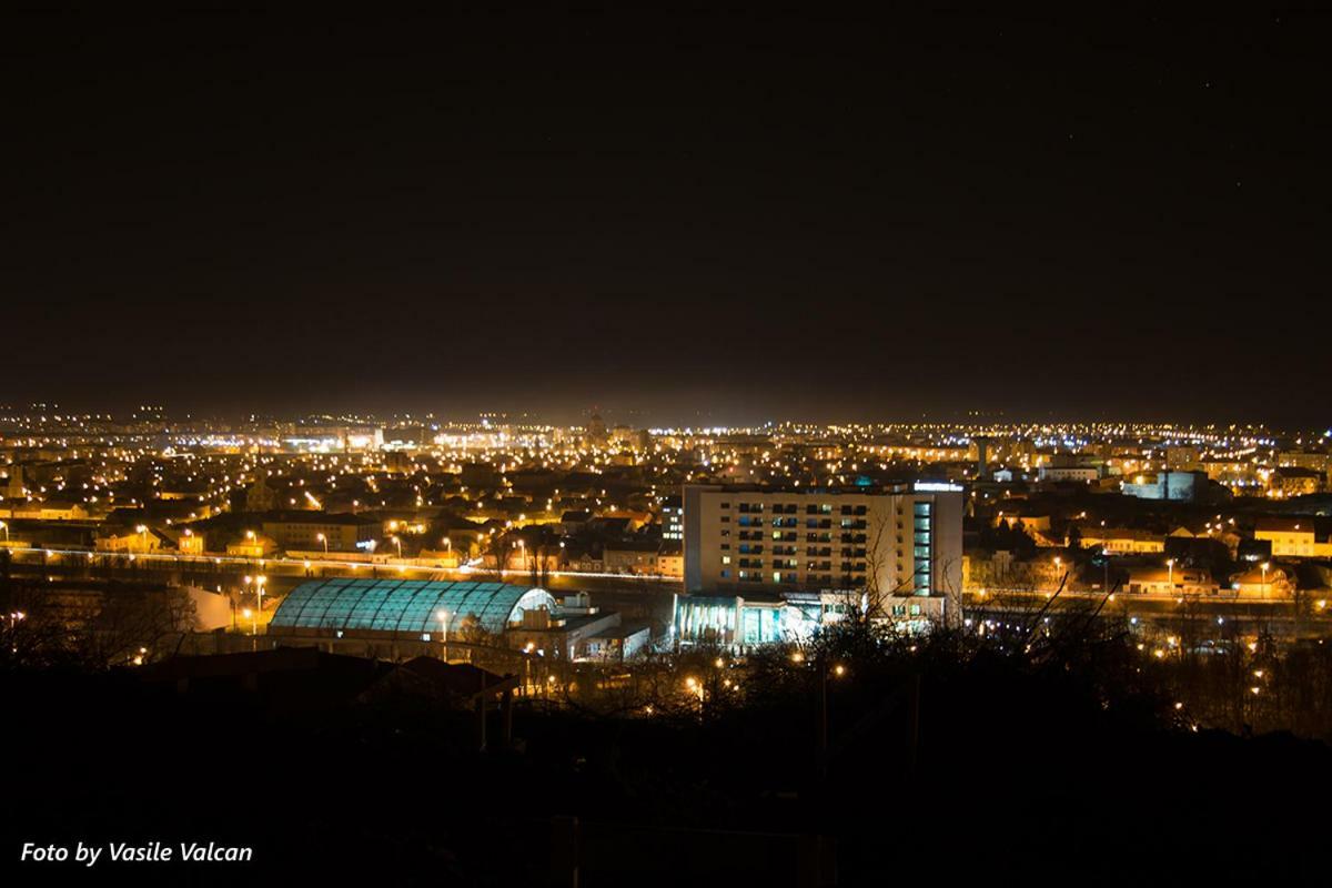 The Best Central View Apartment Oradea Extérieur photo