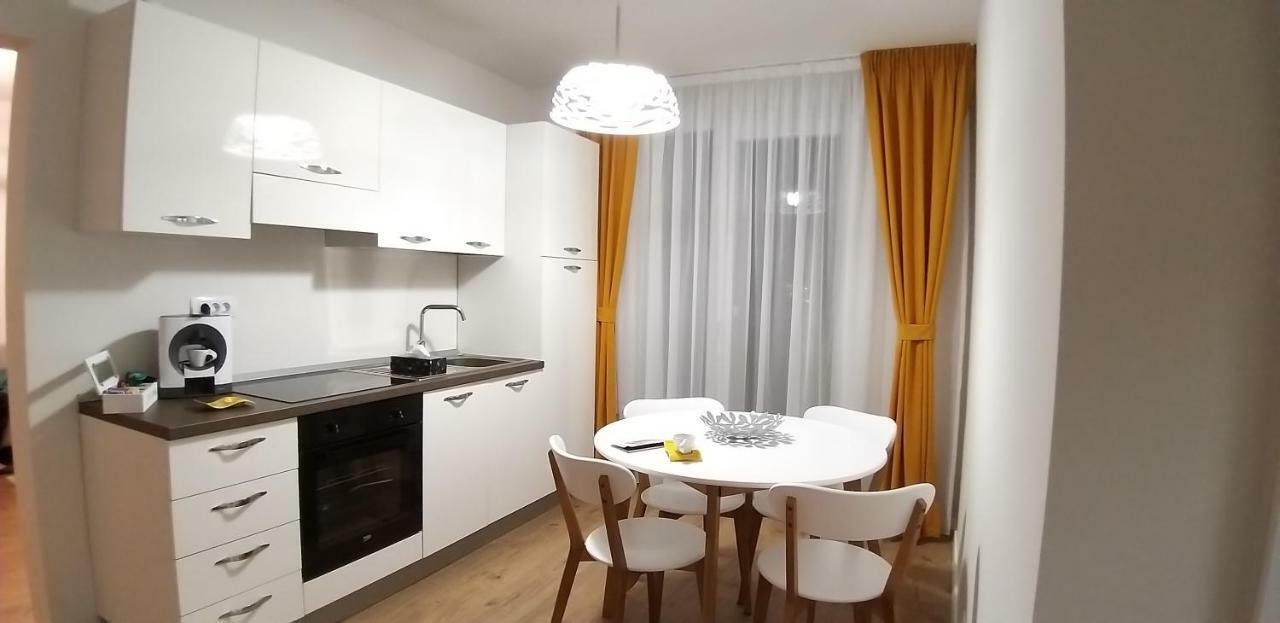 The Best Central View Apartment Oradea Extérieur photo