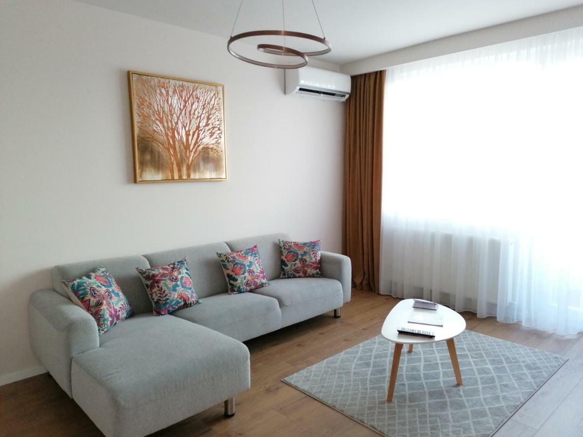 The Best Central View Apartment Oradea Extérieur photo